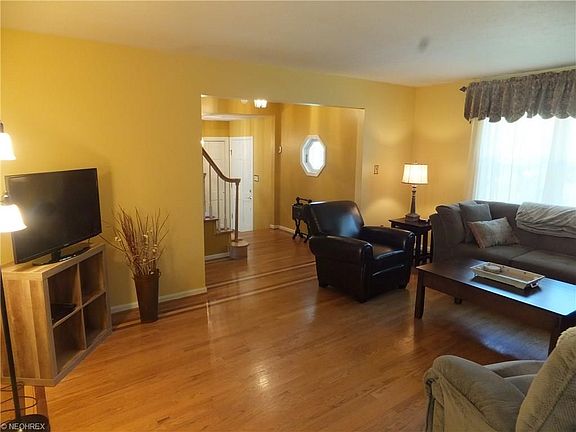 4th image of 114 Crestwood Dr