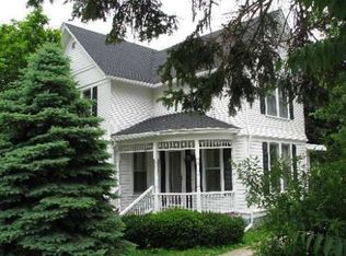 75 Maple St, Sugar Grove, IL 60554