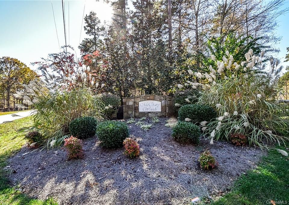 1st image of 101 Holt Ln