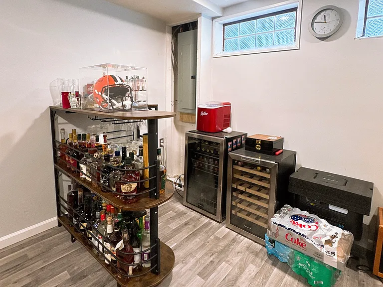 6051 Robert Dr — Photo 22