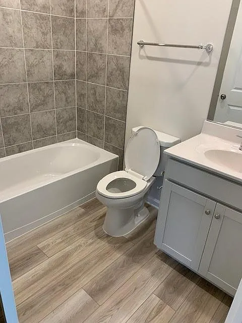 3 bed, 2.5 bath, 1701 sqft, $2,150 — Photo 4