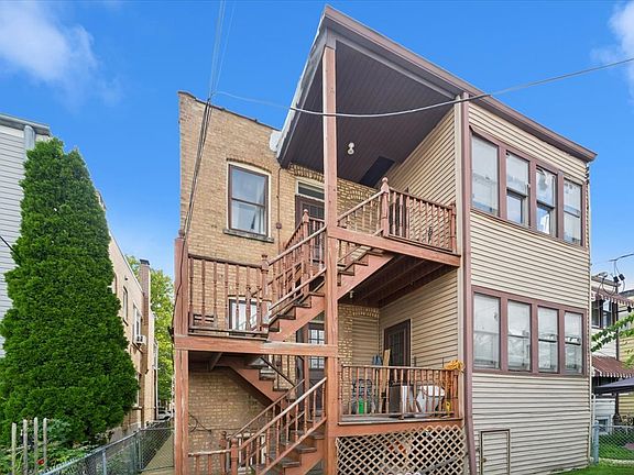 3rd image of 4824 N Karlov Ave