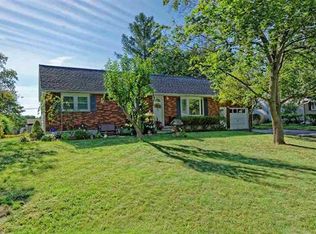 16 Sherwood Forest Rd, Albany, NY 12203