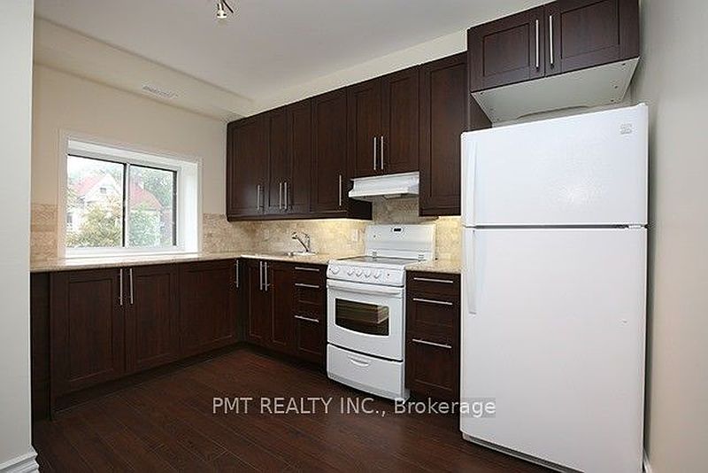 Toronto House for rent - 4 Bedrooms — photo 4