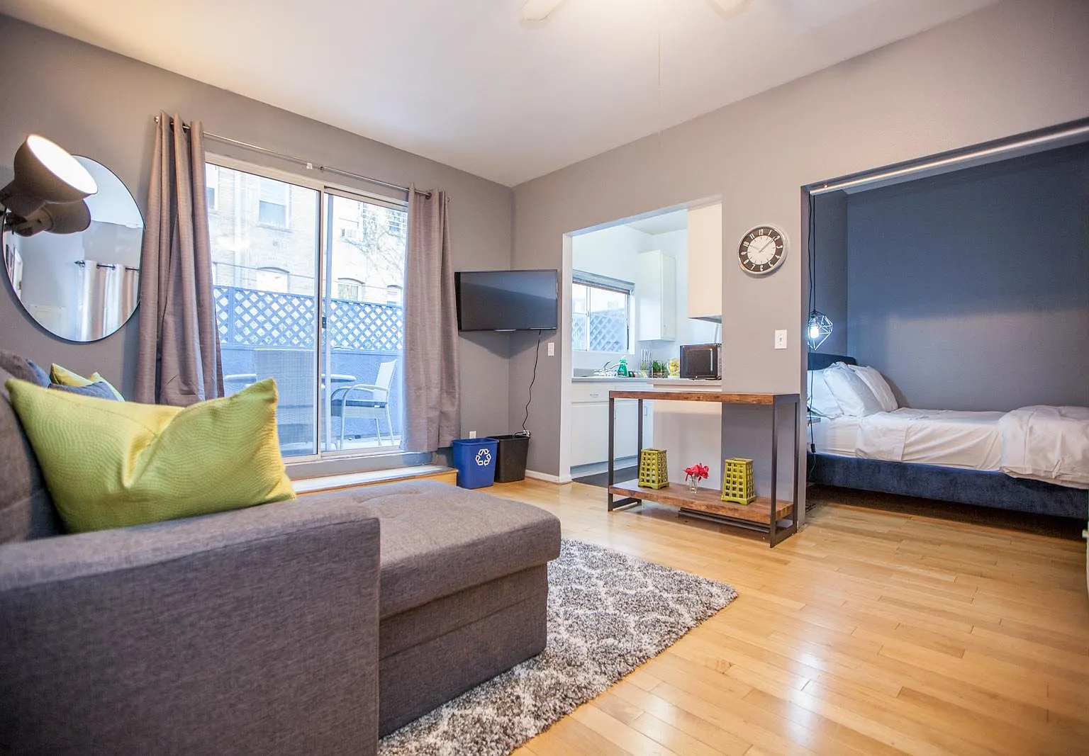 1 bed, 600 sqft, $2,300 — Photo 2