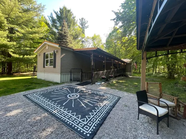 18965 Coates Hwy, Brethren, MI 49619