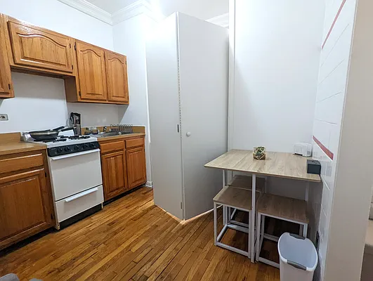 Rented by City Connections Realty | media 2