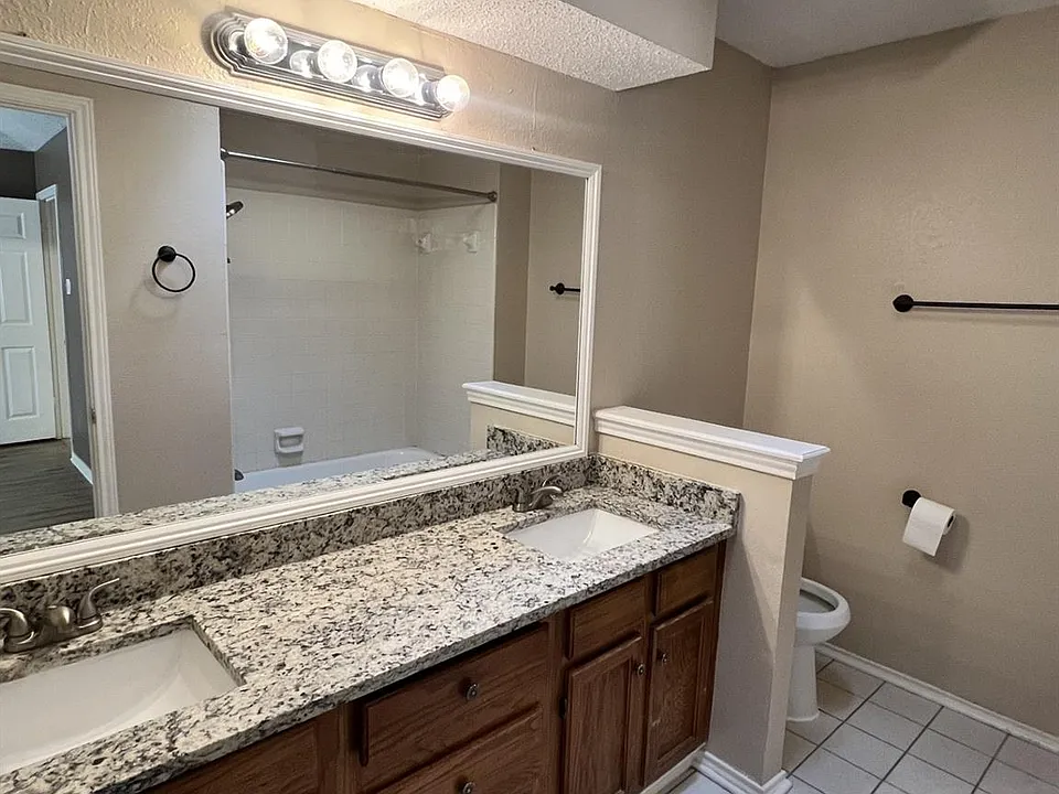 2513 Poppy Ln
