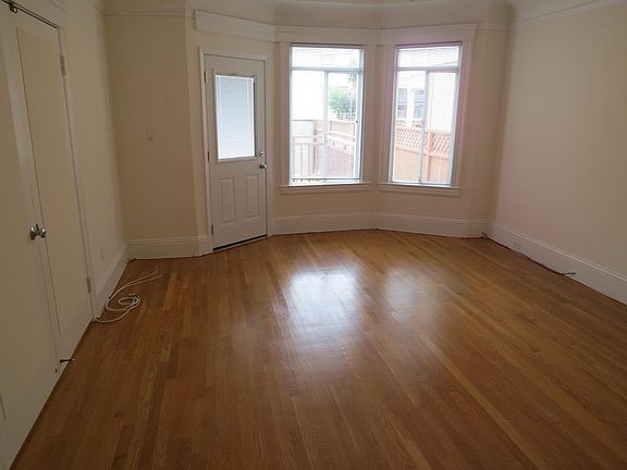 3rd image of 1545 Lombard St APT 1
