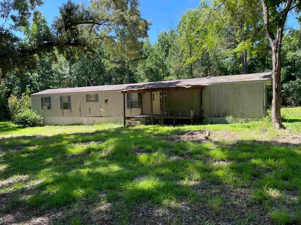 28 County Road 2325, Mount Pleasant, TX 75455