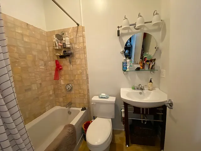 2120 W Washington Blvd #402 — Photo 10