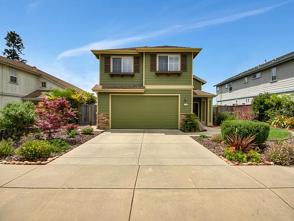 3rd image of 145 Greystone Ct