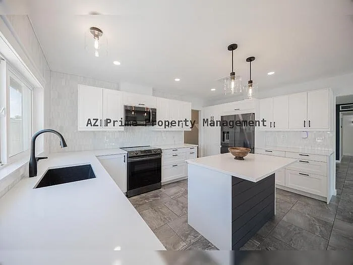 10251 N 53rd Ave — Photo 14