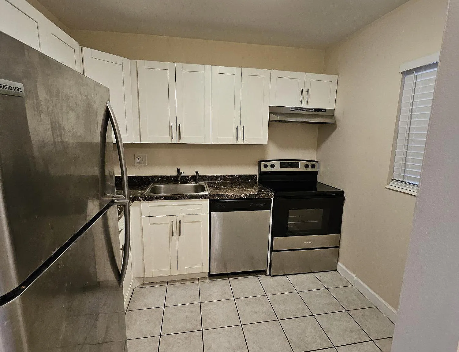 1 bed, 1.5 bath, 768 sqft, $1,650 — Photo 1