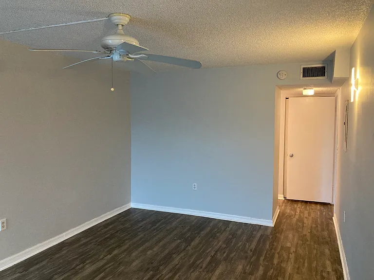 4908 38th Way S #303 — Photo 10
