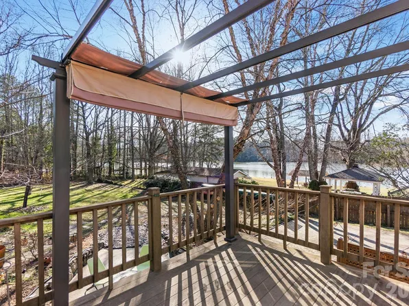 21034 Cornelius St, Cornelius, NC 28031