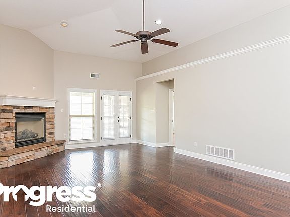2nd image of 3272 N Hartland Dr