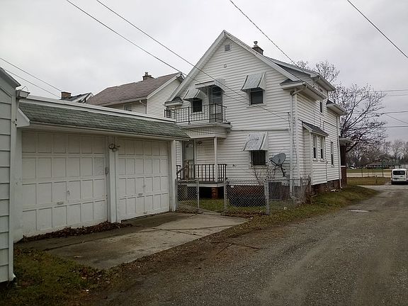 5th image of 610 E Streicher St