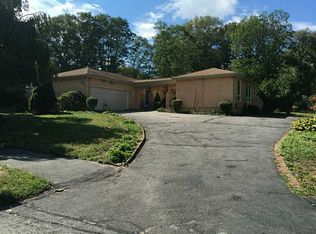 4 Blue Spruce Dr, Coventry, RI 02816