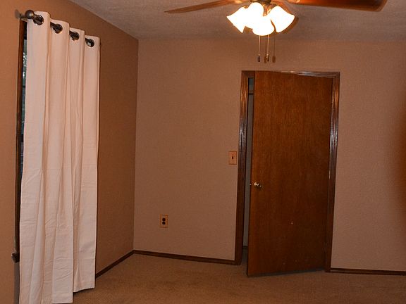 3rd image of 614 Highland Ave
