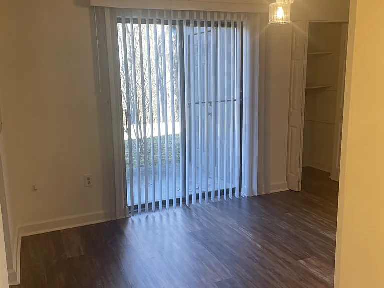 Deer Run Apartments — Photo 29