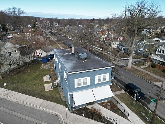 3rd image of 1107 Walker Ave NW