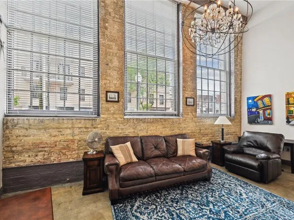 920 Poeyfarre St APT 109, New Orleans, LA 70130
