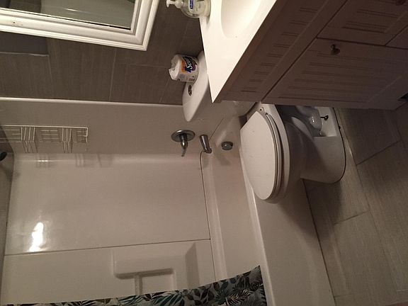 4th image of 727 Wells St