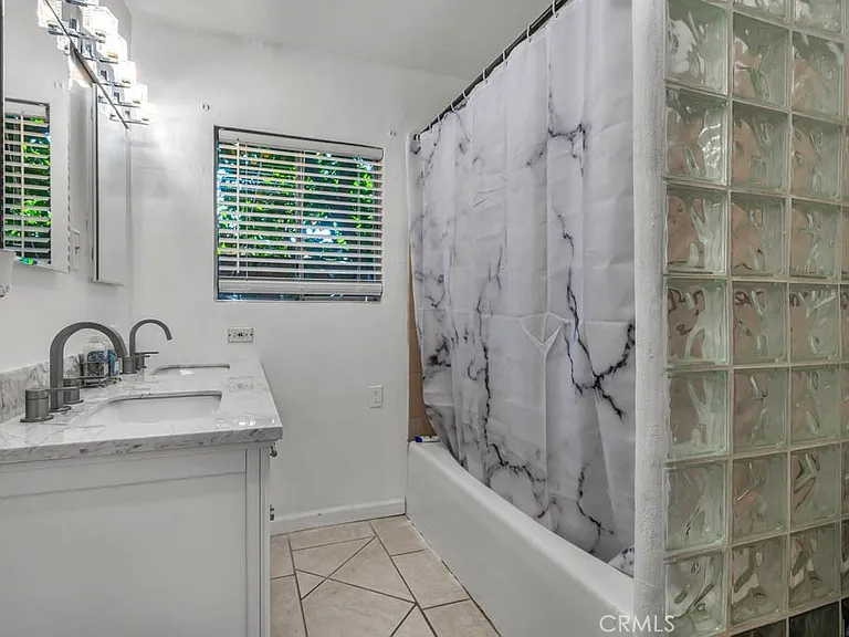 17443 Elkwood St — Photo 13