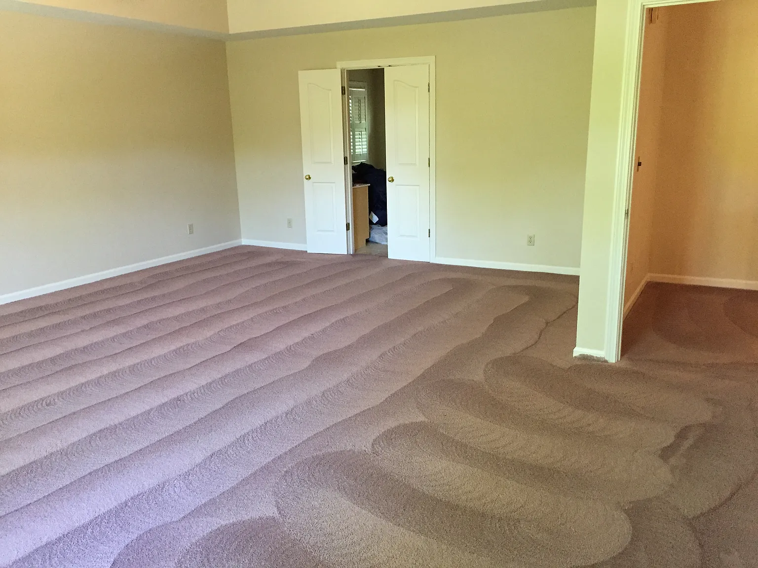 5 bed, 4444 sqft, $3,995 — Photo 4