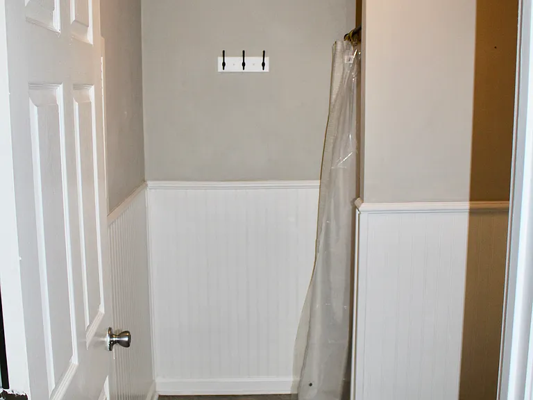 219 1/2 Wall St — Photo 12