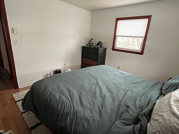 4th image of 2205 Meadowbrook Dr #2