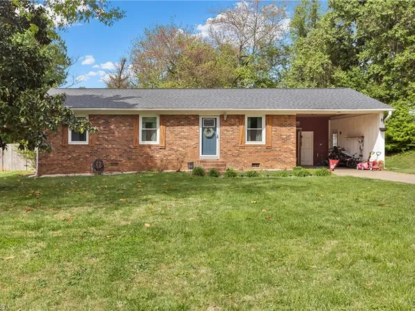 104 Weslo Dr, Kernersville, NC 27284