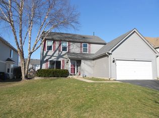 19 Laurel Ct, South Elgin, IL 60177