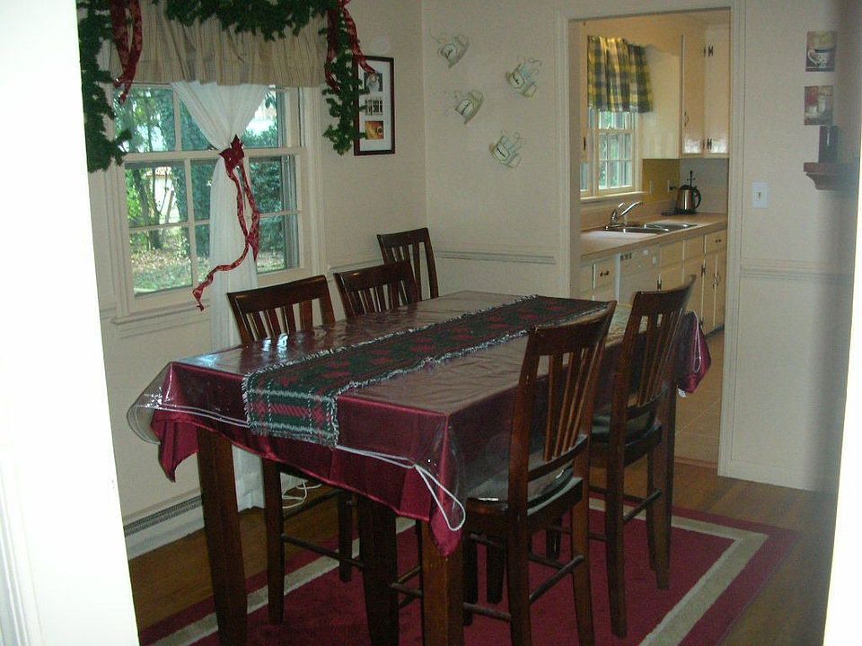 1st image of 217 Collins Dr