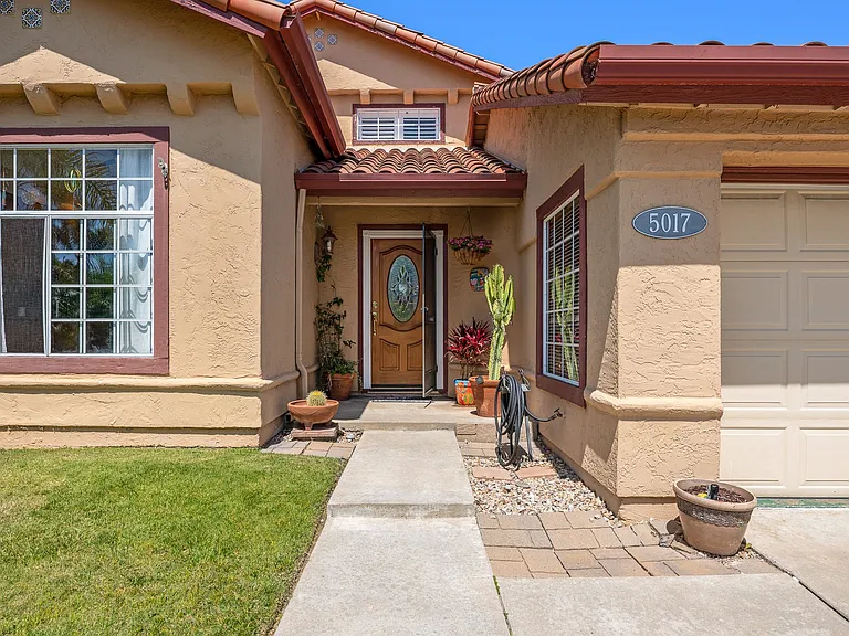 5017 Viewridge Way — Photo 4