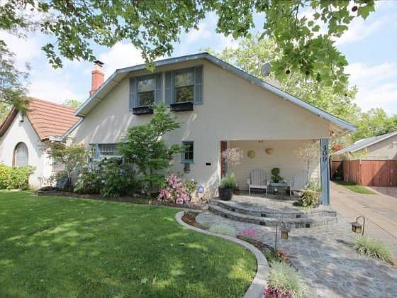 2nd image of 409 41st St