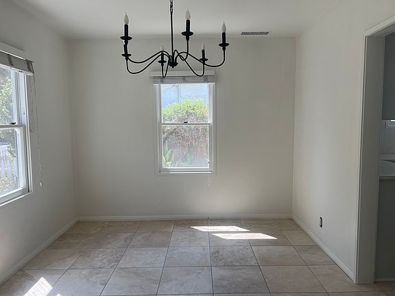 2nd image of 608 W Pedregosa St