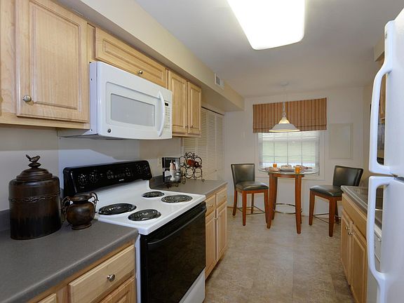 5th image of 8 Chapeltowne Cir #C0980098