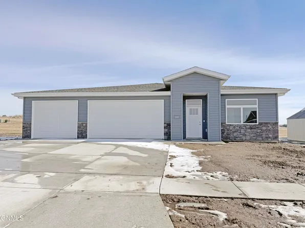 3411 Tyndale Dr, Bismarck, ND 58503