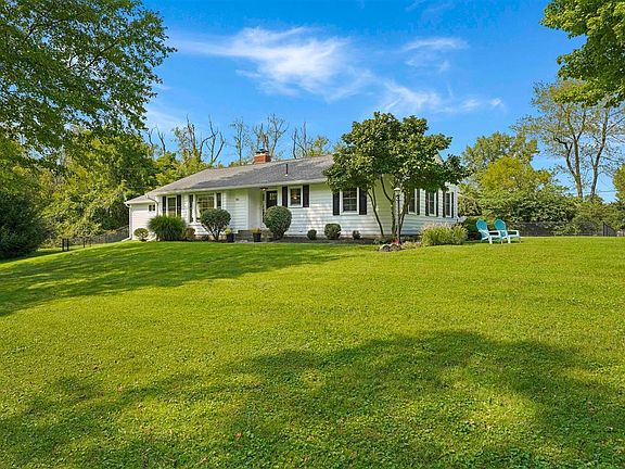 5th image of 84 Chelsea Dr