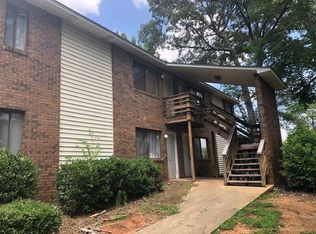 1522 Parkway APT F4, Greenwood, SC 29646