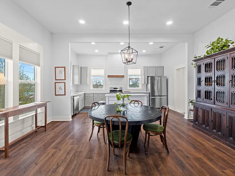 1120 Vance St #1 — Photo 16