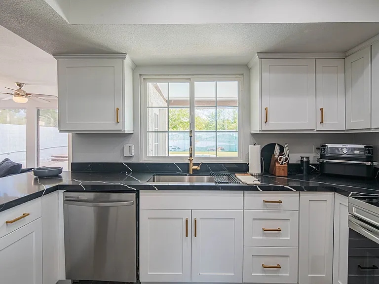 10615 N 63rd Dr — Photo 14