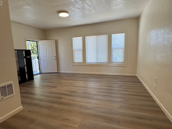 (undisclosed Address), Oakland, CA 94621