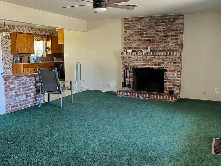811 W Tokay St — Photo 18