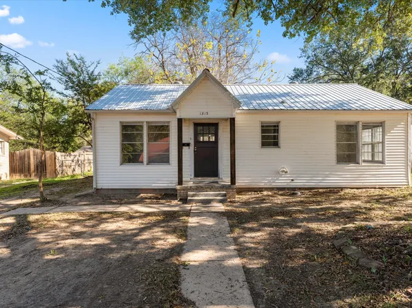 1315 Merritt Ave, Mount Pleasant, TX 75455