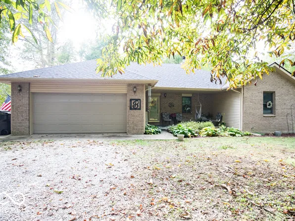 935 S Norkay St, North Vernon, IN 47265