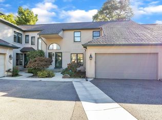 1303 Bridge Water Way #C-4, Mishawaka, IN