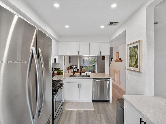 4th image of 8251 San Carlos Cir